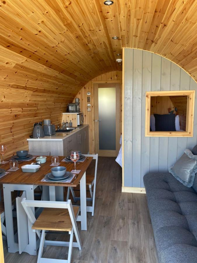 Allt Yelkie Pod Coig, * Earlish